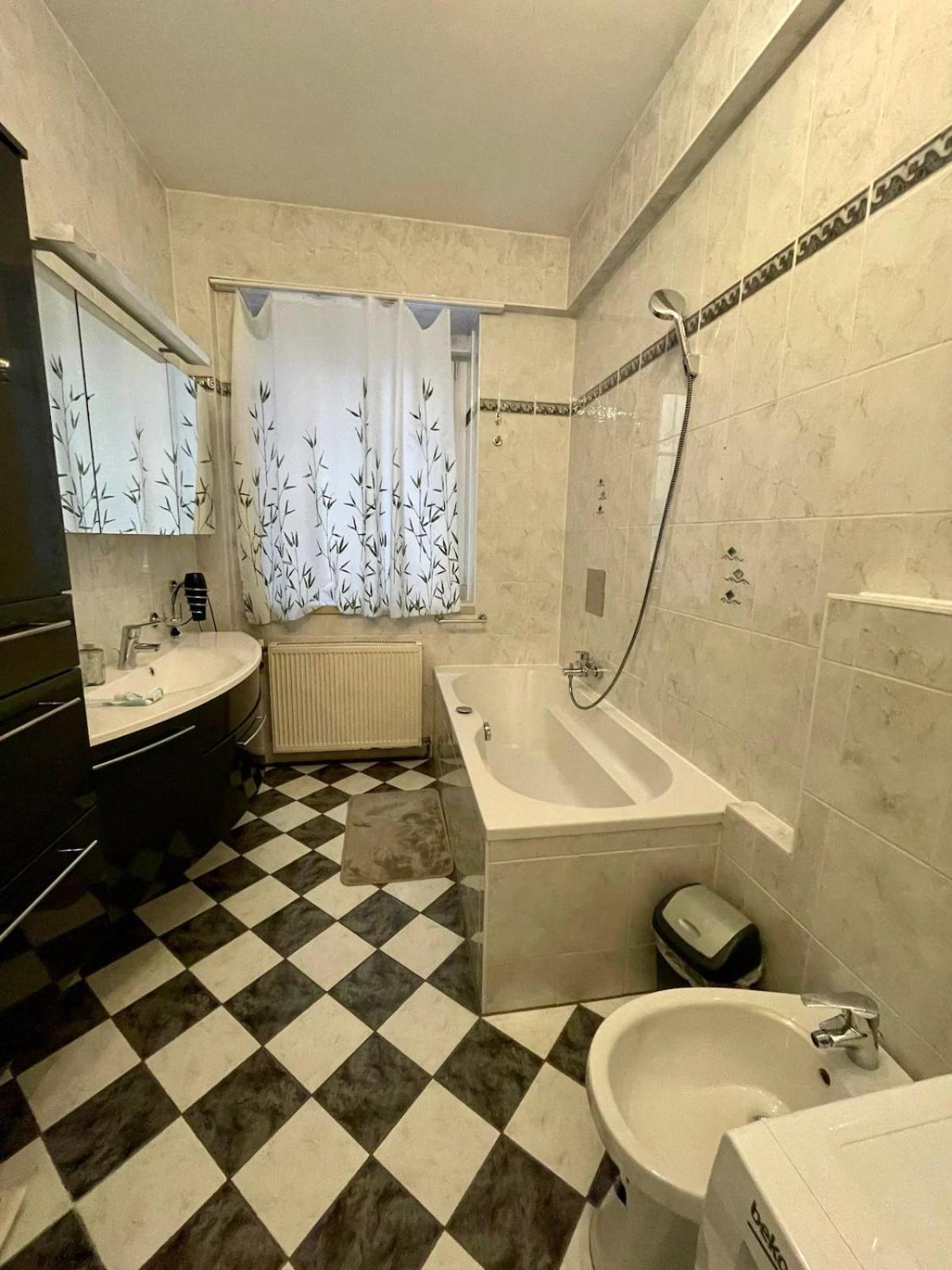 Gemutliche Wohnung Mit Super Lage Wien Exterior foto