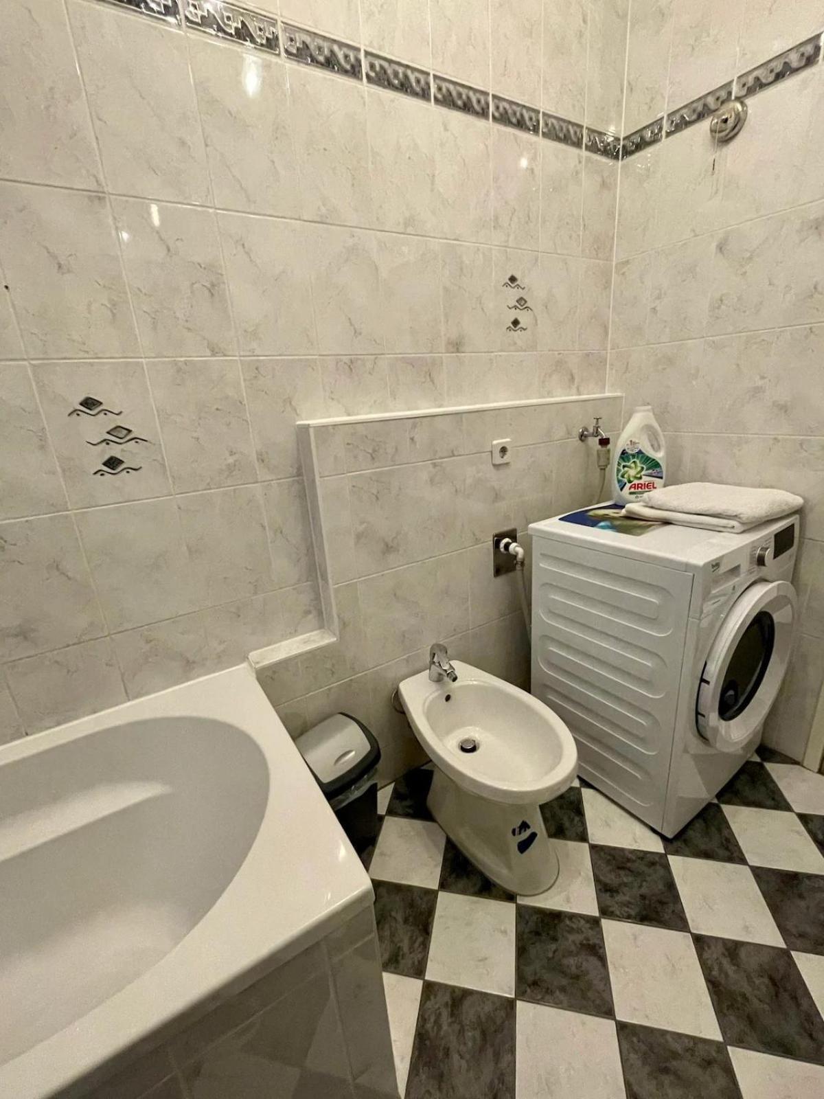Gemutliche Wohnung Mit Super Lage Wien Exterior foto